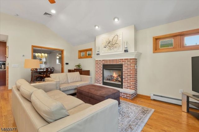 40 2nd Ave, Garwood Boro, NJ 07027