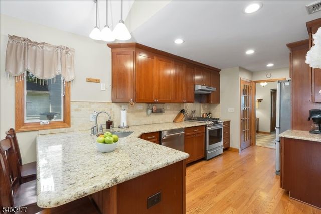 40 2nd Ave, Garwood Boro, NJ 07027