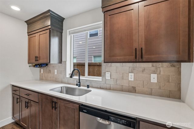 922 NW 175th Way, Ridgefield, WA 98642
