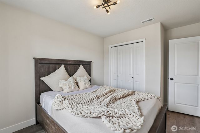 922 NW 175th Way, Ridgefield, WA 98642