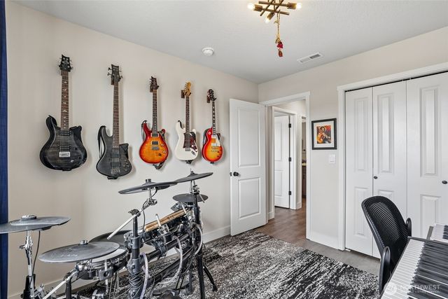 922 NW 175th Way, Ridgefield, WA 98642