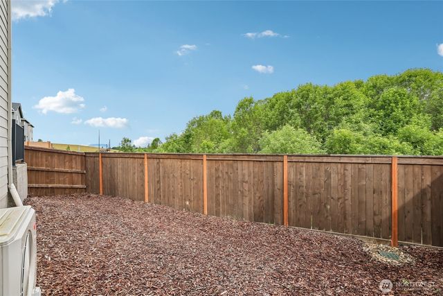 922 NW 175th Way, Ridgefield, WA 98642