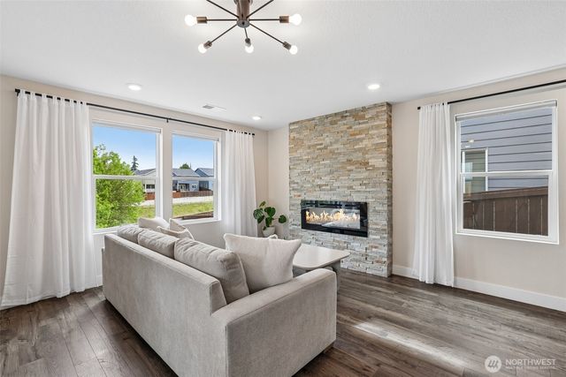 922 NW 175th Way, Ridgefield, WA 98642