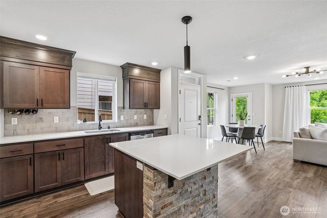 922 NW 175th Way, Ridgefield, WA 98642