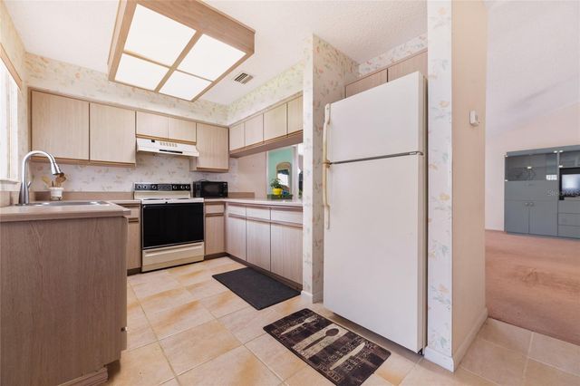 21 WEDGEWOOD LANE, Palm Coast, FL 32164