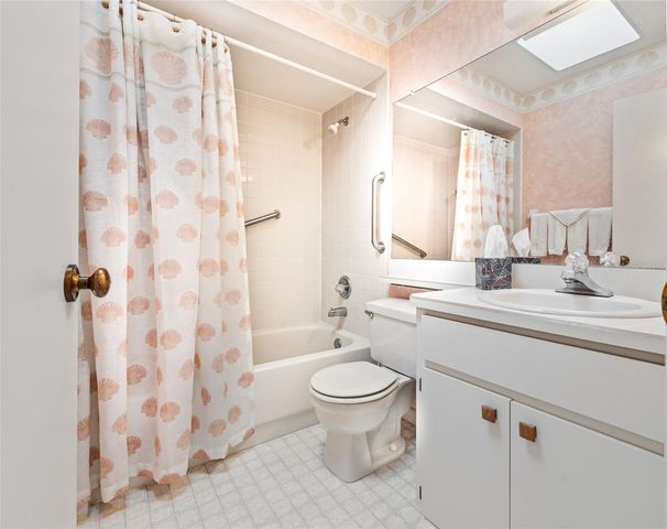 21 WEDGEWOOD LANE, Palm Coast, FL 32164