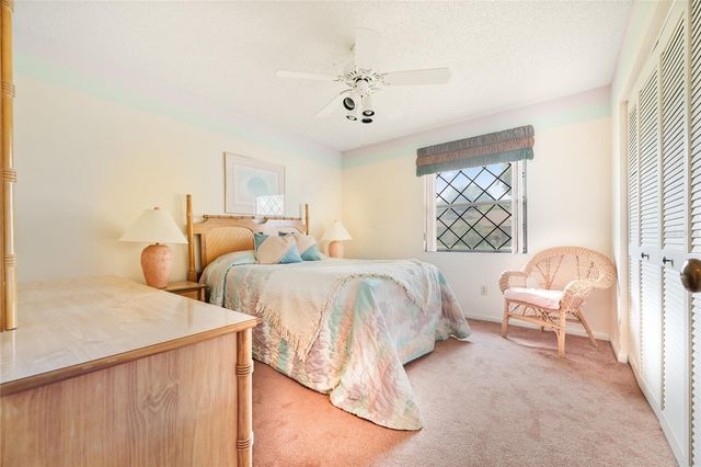 21 WEDGEWOOD LANE, Palm Coast, FL 32164