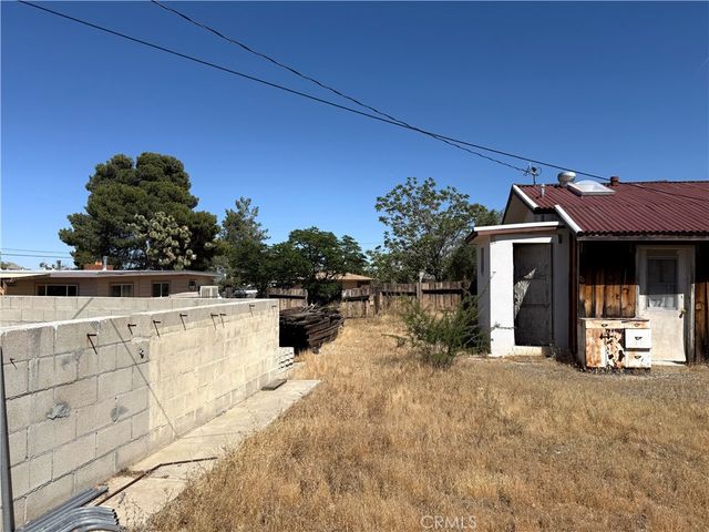 7844 Hopi Trail, Yucca Valley, CA 92284