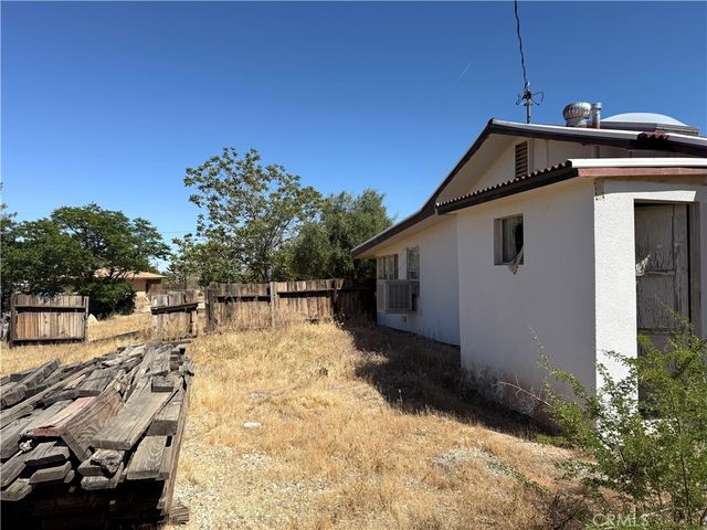 7844 Hopi Trail, Yucca Valley, CA 92284