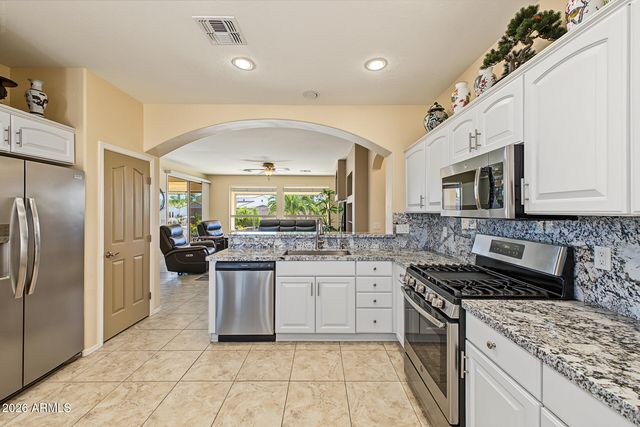 24826 S SEDONA Drive, Sun Lakes, AZ 85248