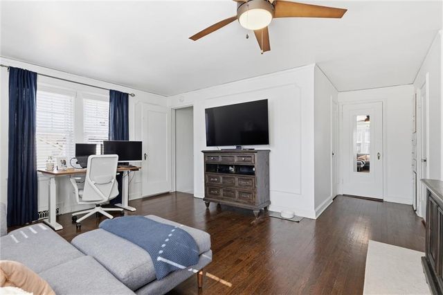 235 E 74th Street, Kansas City, MO 64114