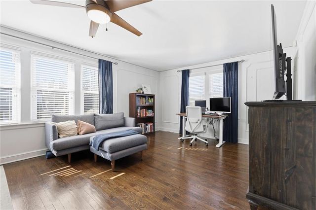 235 E 74th Street, Kansas City, MO 64114