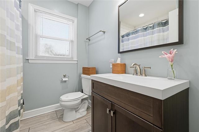 235 E 74th Street, Kansas City, MO 64114