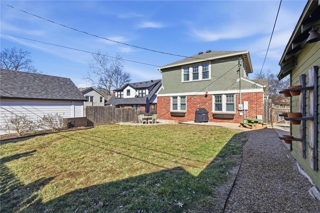 235 E 74th Street, Kansas City, MO 64114