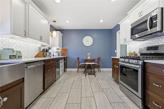 235 E 74th Street, Kansas City, MO 64114