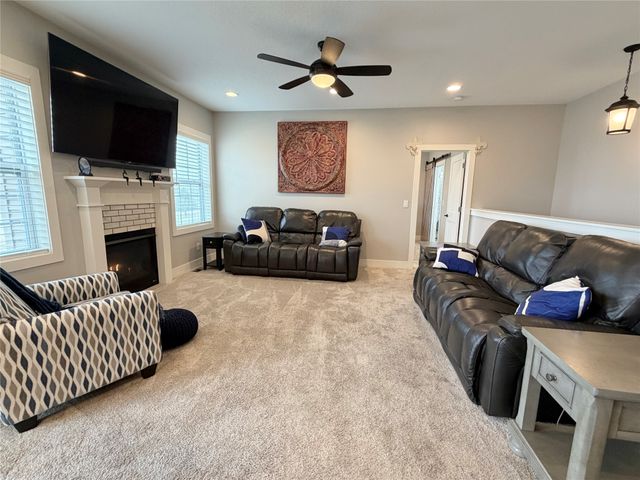 726 E 26th Street N, Newton, IA 50208