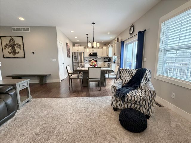 726 E 26th Street N, Newton, IA 50208