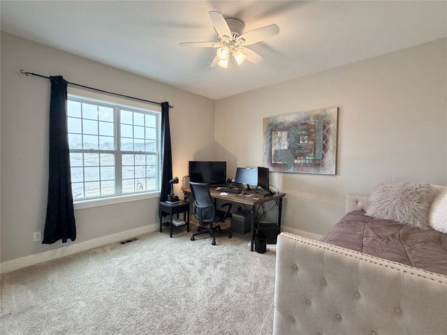 726 E 26th Street N, Newton, IA 50208