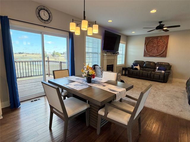 726 E 26th Street N, Newton, IA 50208