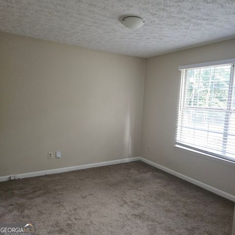 5906 Summerglen Lane, College Park, GA 30349
