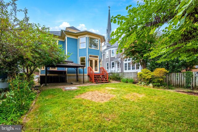 102 DUKE OF GLOUCESTER ST, Annapolis, MD 21401