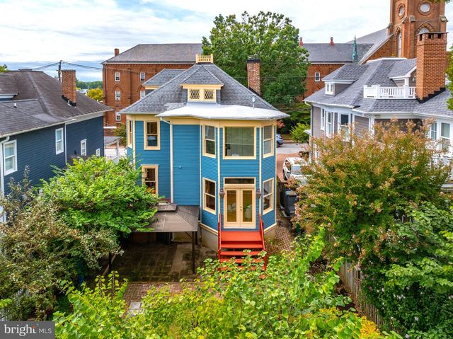 102 DUKE OF GLOUCESTER ST, Annapolis, MD 21401