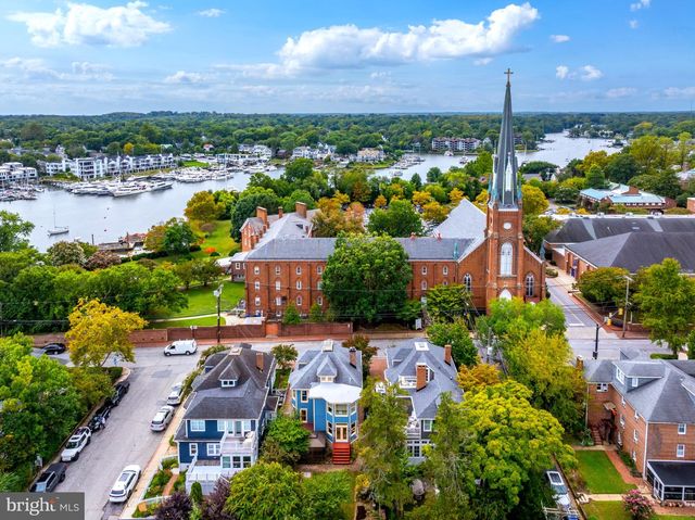 102 DUKE OF GLOUCESTER ST, Annapolis, MD 21401
