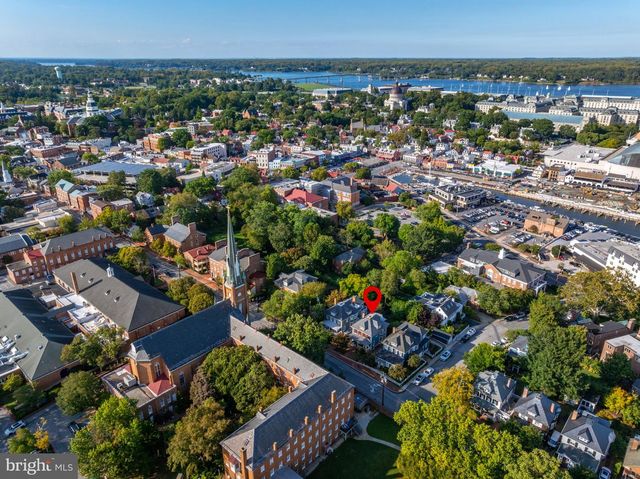 102 DUKE OF GLOUCESTER ST, Annapolis, MD 21401