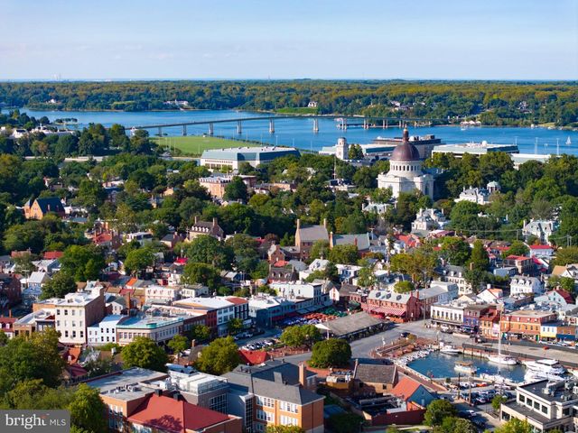 102 DUKE OF GLOUCESTER ST, Annapolis, MD 21401