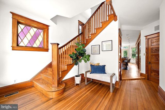 102 DUKE OF GLOUCESTER ST, Annapolis, MD 21401