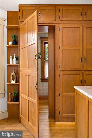 102 DUKE OF GLOUCESTER ST, Annapolis, MD 21401