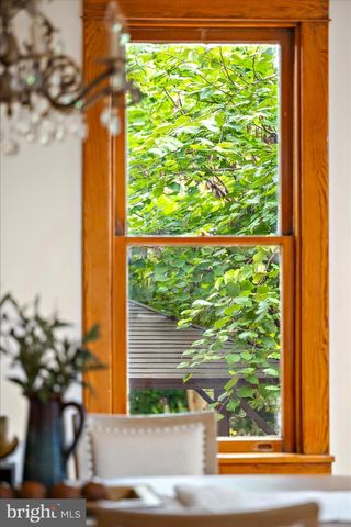 102 DUKE OF GLOUCESTER ST, Annapolis, MD 21401