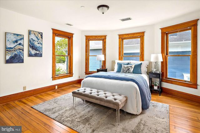 102 DUKE OF GLOUCESTER ST, Annapolis, MD 21401