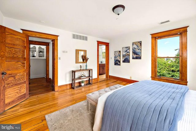 102 DUKE OF GLOUCESTER ST, Annapolis, MD 21401