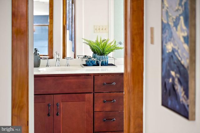 102 DUKE OF GLOUCESTER ST, Annapolis, MD 21401