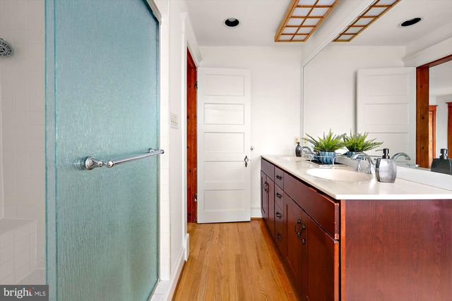 102 DUKE OF GLOUCESTER ST, Annapolis, MD 21401