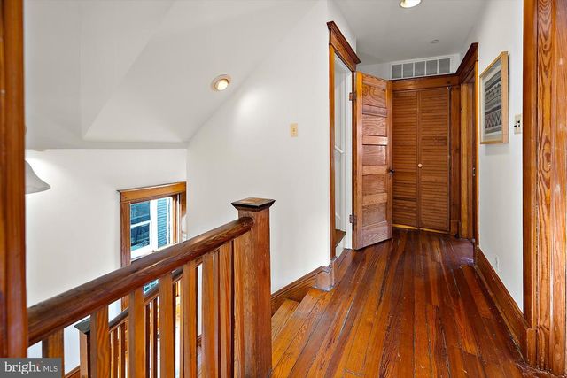 102 DUKE OF GLOUCESTER ST, Annapolis, MD 21401