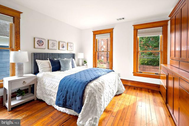 102 DUKE OF GLOUCESTER ST, Annapolis, MD 21401