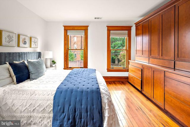 102 DUKE OF GLOUCESTER ST, Annapolis, MD 21401