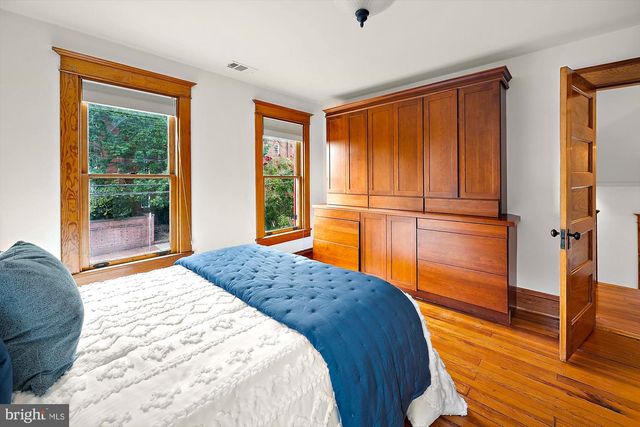 102 DUKE OF GLOUCESTER ST, Annapolis, MD 21401