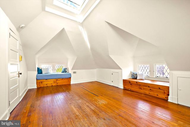 102 DUKE OF GLOUCESTER ST, Annapolis, MD 21401