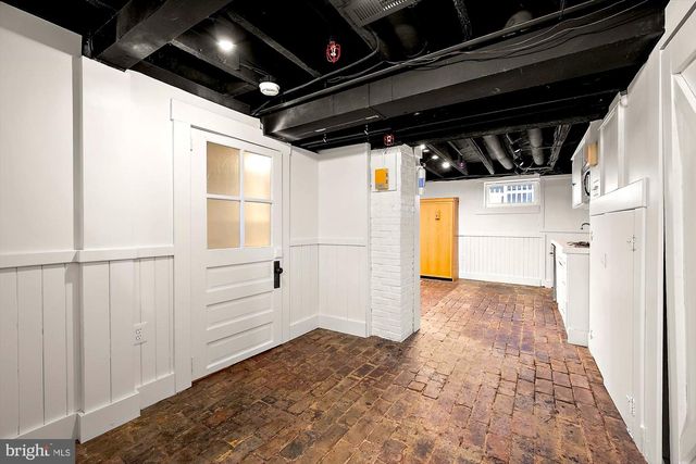 102 DUKE OF GLOUCESTER ST, Annapolis, MD 21401