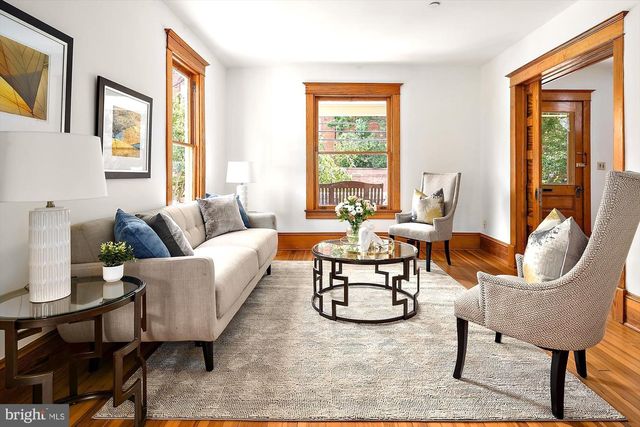 102 DUKE OF GLOUCESTER ST, Annapolis, MD 21401