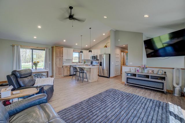 1626 72nd Avenue, Hammond, WI 54015