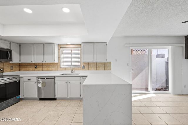 6105 N 12TH Way, Phoenix, AZ 85014