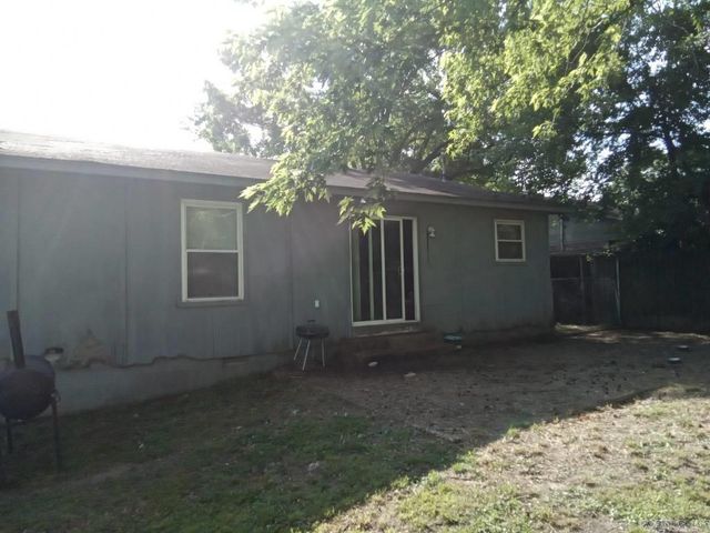 609 Newcastle Dr, Sherwood, AR 72120