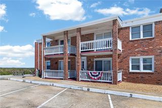900 E Ocean View Ave Apt 11, Norfolk, VA 23503