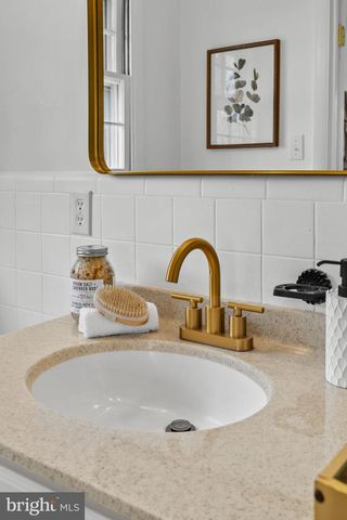 2529 RAVEN RD, Wilmington, DE 19810