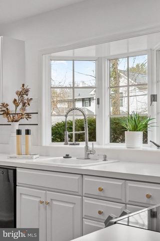 2529 RAVEN RD, Wilmington, DE 19810