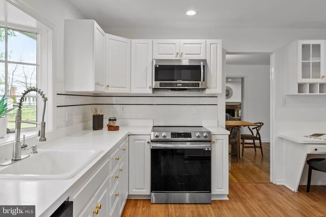 2529 RAVEN RD, Wilmington, DE 19810